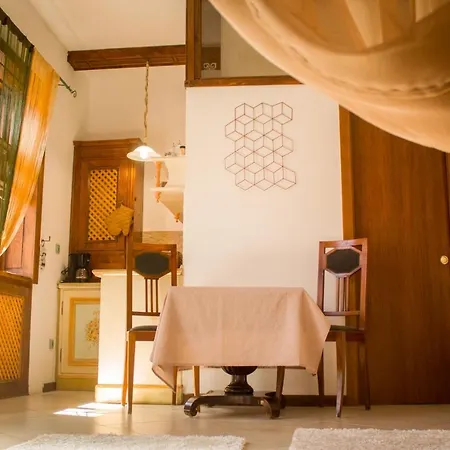 9 Stylish In Unirii Square Apartment *
